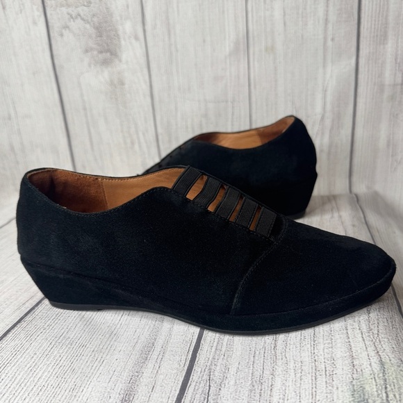 L’Amour Des Pieds Beziers Black Suede Slip-On Low Wedge Shoes Size 6M - Picture 1 of 7